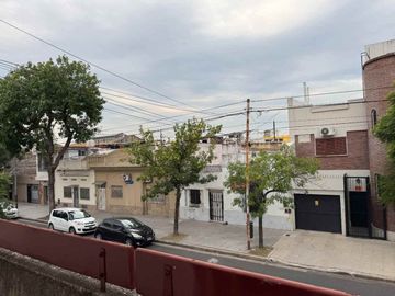 VENTA PH  CUATRO AMBIENTES PARQUE CHACABUCO