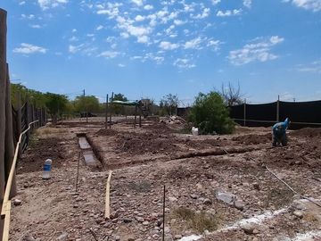 VENTA CASA EN CONSTRUCCIÓN+AUTO 0K EN MAIPÚ