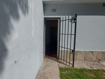 VENTA CASA/2 DEPARTAMENTOS RIVADAVIA MENDOZA