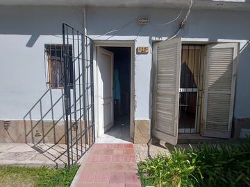 VENTA CASA/2 DEPARTAMENTOS RIVADAVIA MENDOZA