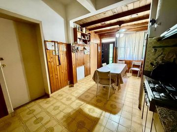 VENTA CASA 6 AMBIENTES CON PATIO - VILLA MAIPU