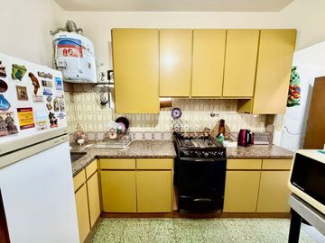 VENTA CASA 6 AMBIENTES CON PATIO - VILLA MAIPU