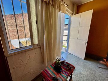 VENTA CASA 6 AMBIENTES CON PATIO - VILLA MAIPU