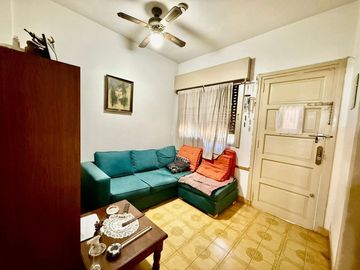 VENTA CASA 6 AMBIENTES CON PATIO - VILLA MAIPU