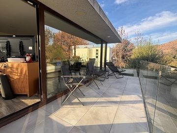 Casa con gran entorno en Brisas de Chicureo