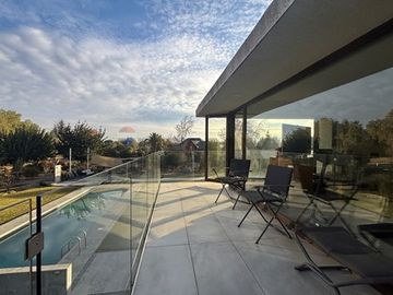 Casa con gran entorno en Brisas de Chicureo