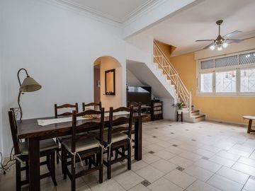 Venta Parque Chacabuco PH 4 Ambientes Reciclado
