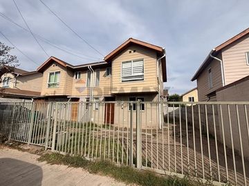 Casa familiar en Parronales de Buin