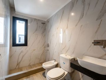 Departamento Venta 3 Ambientes Con Cochera Nuevo