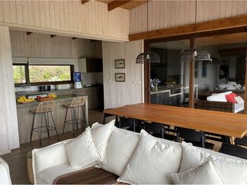 Venta Casa con acceso playa del lago Calafquén