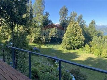 Venta Casa con acceso playa del lago Calafquén