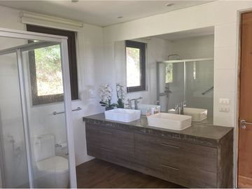 Venta Casa con acceso playa del lago Calafquén