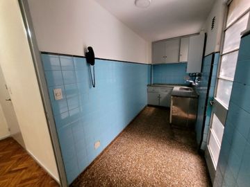 VENTA DPTO 4 AMBIENTES CON BAULERA - CABALLITO