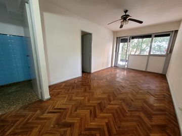 VENTA DPTO 4 AMBIENTES CON BAULERA - CABALLITO