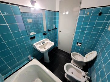 VENTA DPTO 4 AMBIENTES CON BAULERA - CABALLITO