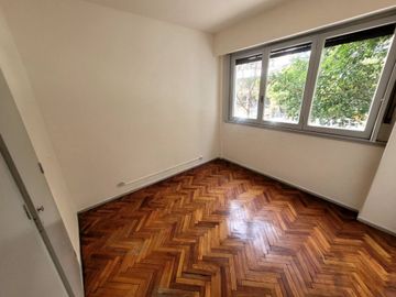 VENTA DPTO 4 AMBIENTES CON BAULERA - CABALLITO
