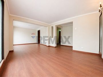 Casa con gran terreno en La Reina