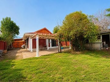 Casa con gran terreno en La Reina