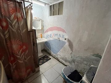 Casa para Remodelar con excelente ubicación.