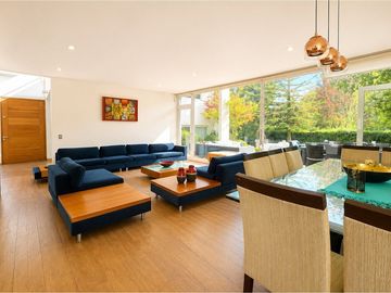 Amplia Casa Condominio 5D 4B