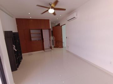 Casa en Renta 4 recs, 4 baños y cuarto servicio en Residencial AQUA, Cancun Quintana Roo, SMZ-330