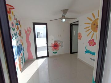 Casa en Renta 4 recs, 4 baños y cuarto servicio en Residencial AQUA, Cancun Quintana Roo, SMZ-330