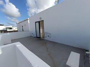 Casa en Renta 4 recs, 4 baños y cuarto servicio en Residencial AQUA, Cancun Quintana Roo, SMZ-330