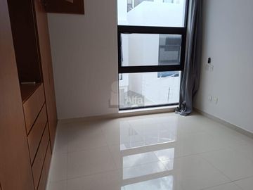 Casa en Renta 4 recs, 4 baños y cuarto servicio en Residencial AQUA, Cancun Quintana Roo, SMZ-330