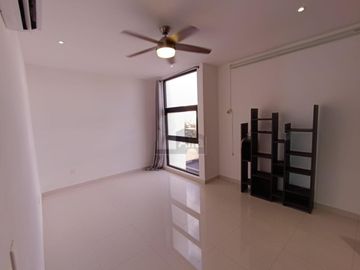 Casa en Renta 4 recs, 4 baños y cuarto servicio en Residencial AQUA, Cancun Quintana Roo, SMZ-330