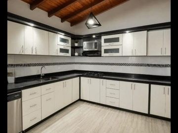 CASA EN VENTA UBICADA EN MEDELLIN SECTOR CAICEDO