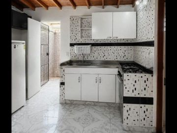 CASA EN VENTA UBICADA EN MEDELLIN SECTOR CAICEDO