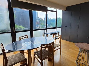 Departamento exterior de 53m2 amueblado balcon Condesa con servicios incluidos