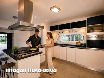 Casa en Venta de Tres Dormitorios en Puerto Roldan