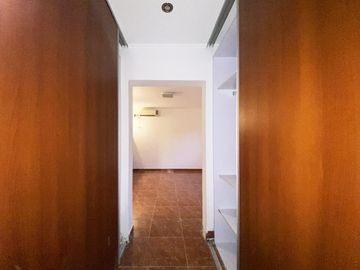 Casa en Venta de Tres Dormitorios en Puerto Roldan