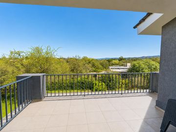 Casa en venta Altos del Golf 4 dormitorios- Pileta