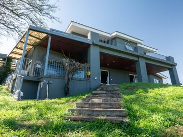 Casa en venta Altos del Golf 4 dormitorios- Pileta