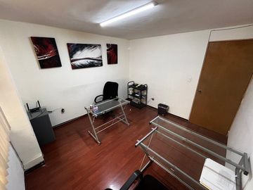 Oficina se renta con todos los servicios, Del Valle