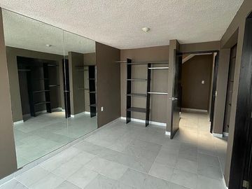 Edificio en Venta, Tlalnepantla de Baz, 3 Recámaras.