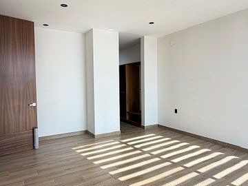 Masada casa amplio con 4 habitaciones