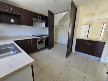 OPORTUNIDAD, CASA EN EL MIRADOR, EL MARQUES, QUERETARO