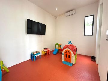 CASA EN VENTA MERIDA, CHOLUL, PRIVADA KINISH, ENTREGA INMEDIATA.