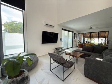 CASA EN VENTA MERIDA, TAMANCHE, PRIVADA ROCIO COUNTRY LIVING, A 1 MES.