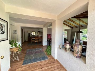 CASA ESPECTACULAR! / RINCONADA ALAMOS/ sobre Bvd Alamos