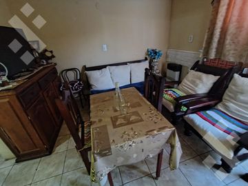 Venta de Terreno con Local comercial y 4 deptos, Saturnino Torres, Nqn Capital