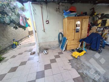 Venta de Terreno con Local comercial y 4 deptos, Saturnino Torres, Nqn Capital