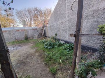 Venta de Terreno con Local comercial y 4 deptos, Saturnino Torres, Nqn Capital