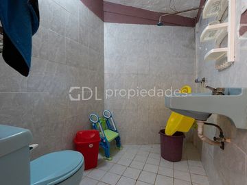 VISTA HERMOSA TERRAZA CON DOS CASAS EN VENTA