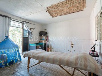 LAGOS DE ORIENTE CASA AMPLIA EN VENTA
