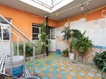 LAGOS DE ORIENTE CASA AMPLIA EN VENTA