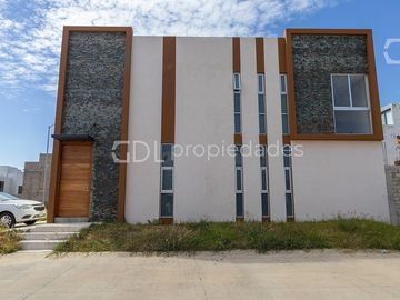 CAPITAL NORTE COTO ALICANTE CASA EN VENTA